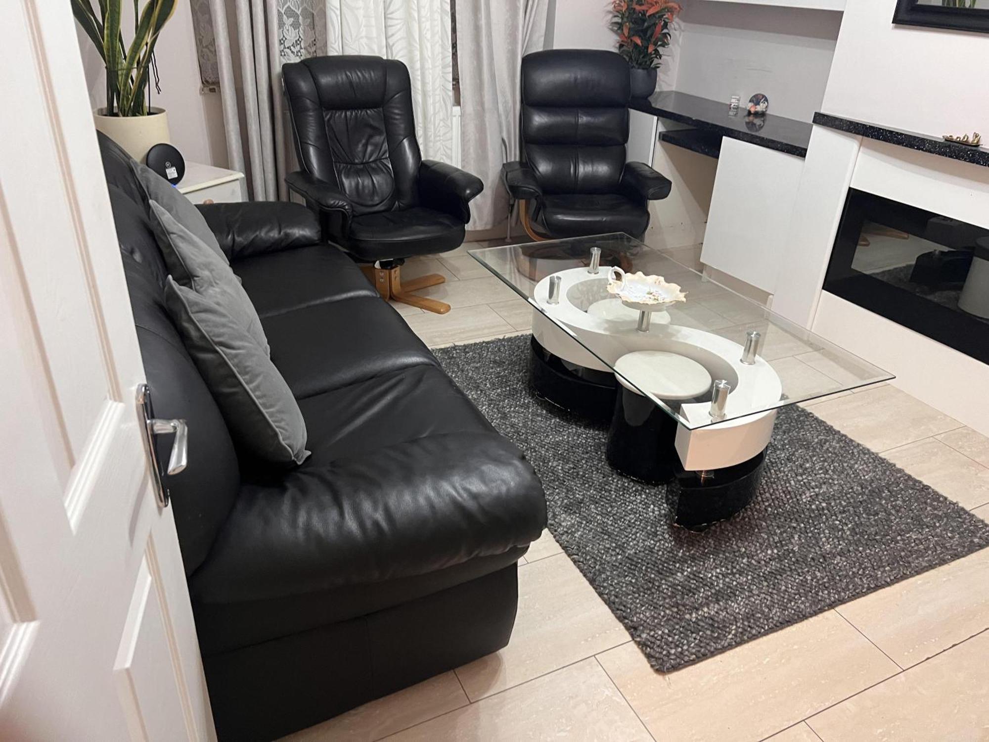 Immaculate 2-bed In By River Apartment